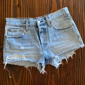 Women’s Distressed Levi Shorts